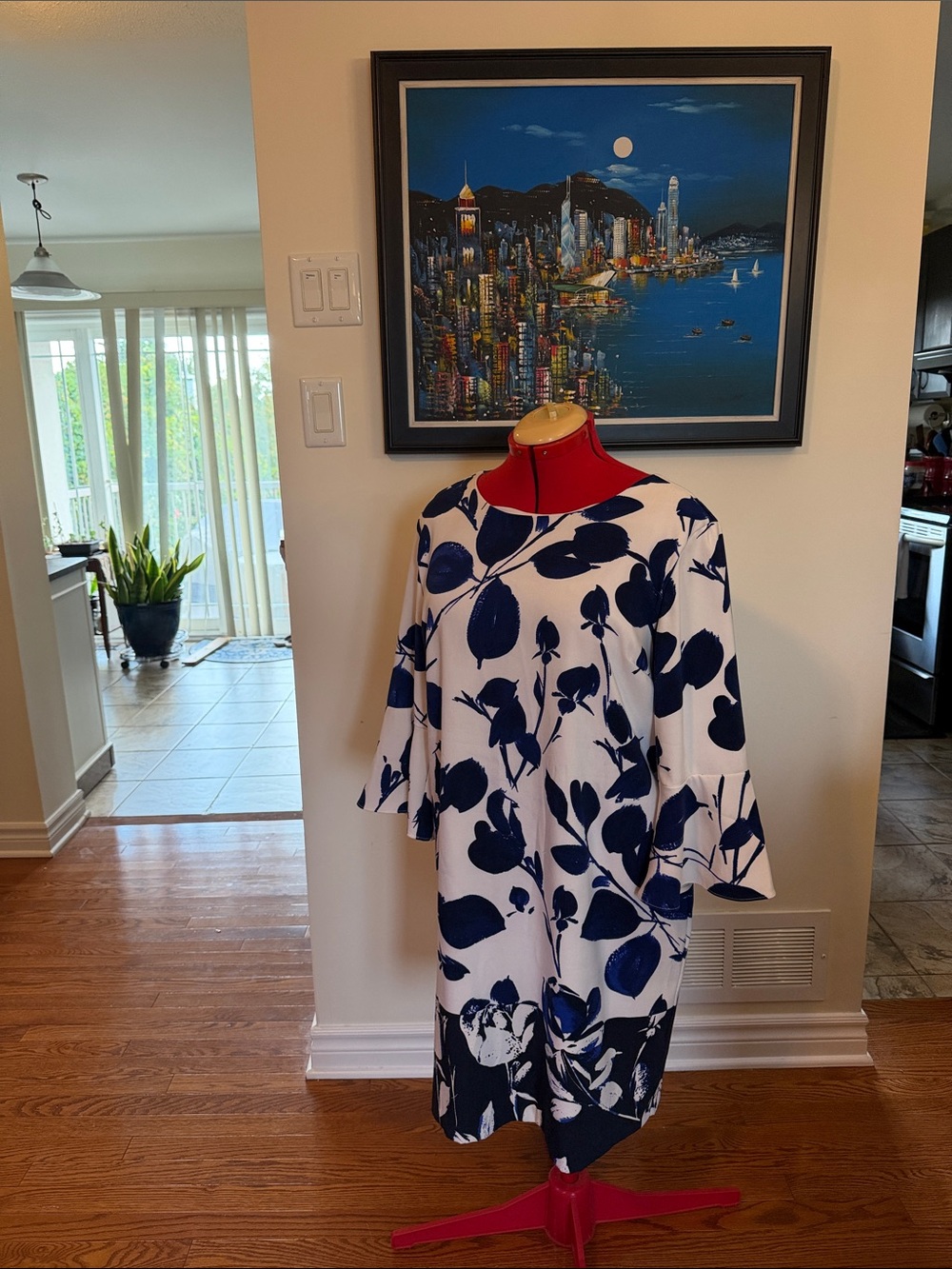 cleo Navy and White Floral Shift Dress